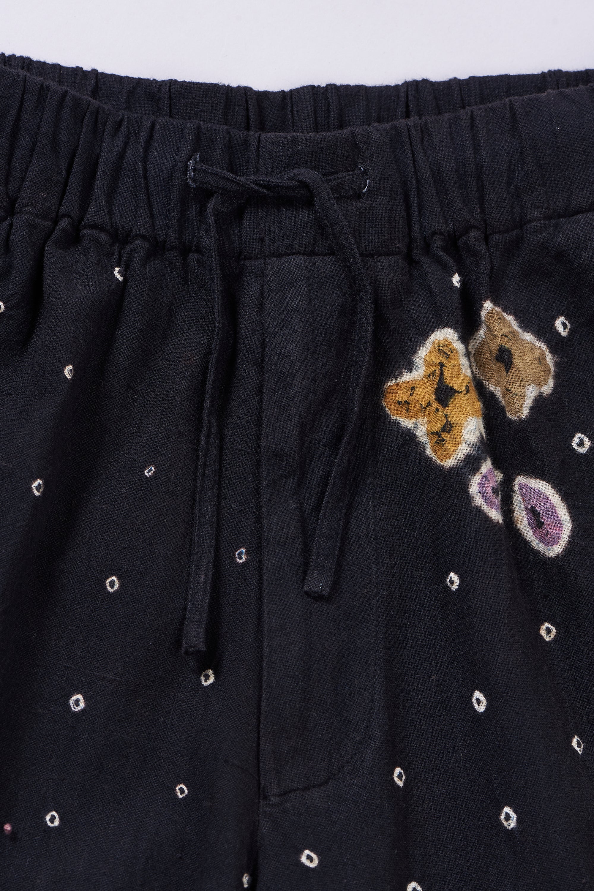 SHIBORI SHORTS IN BLACK