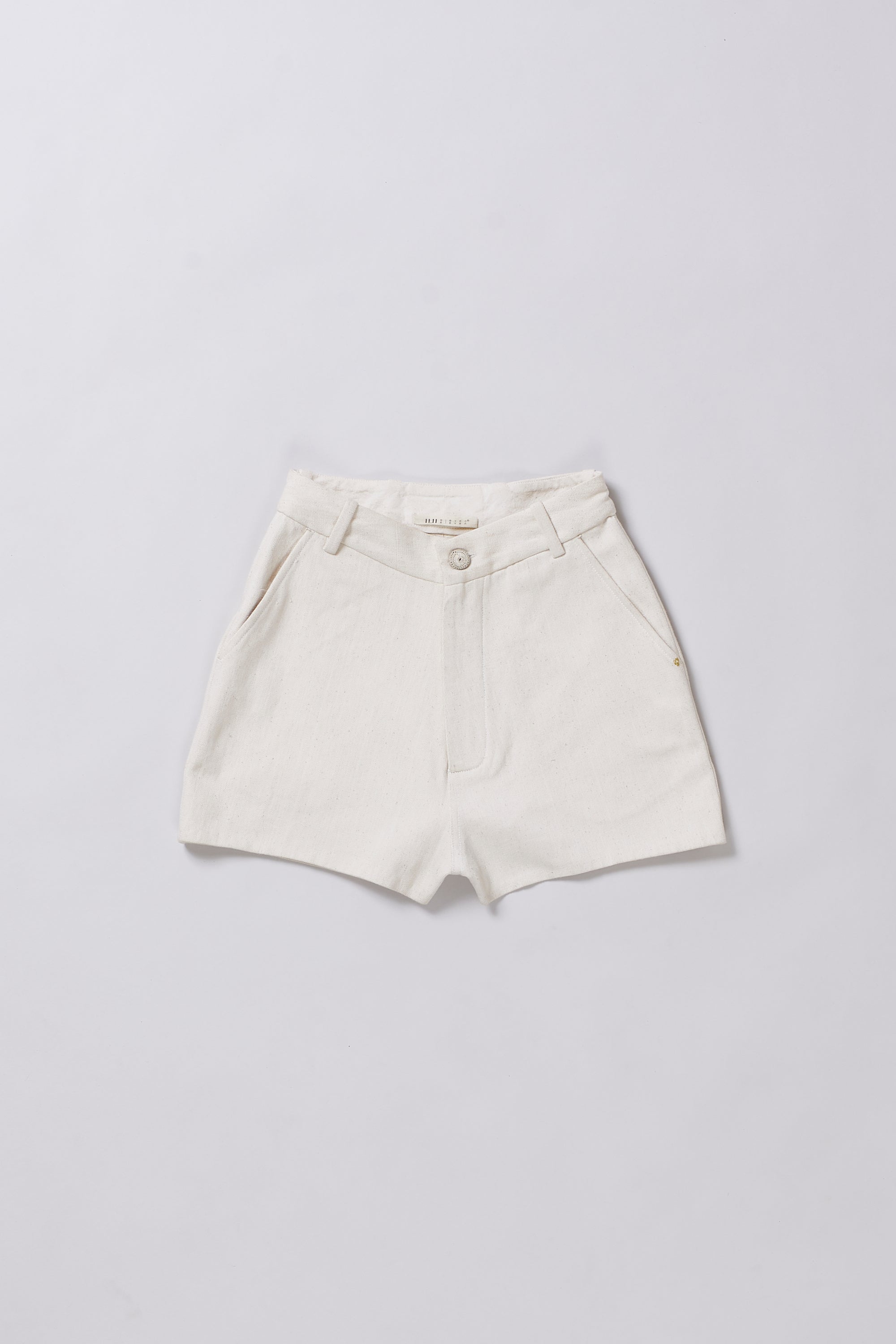 DENIM SHORTS IN ECRU