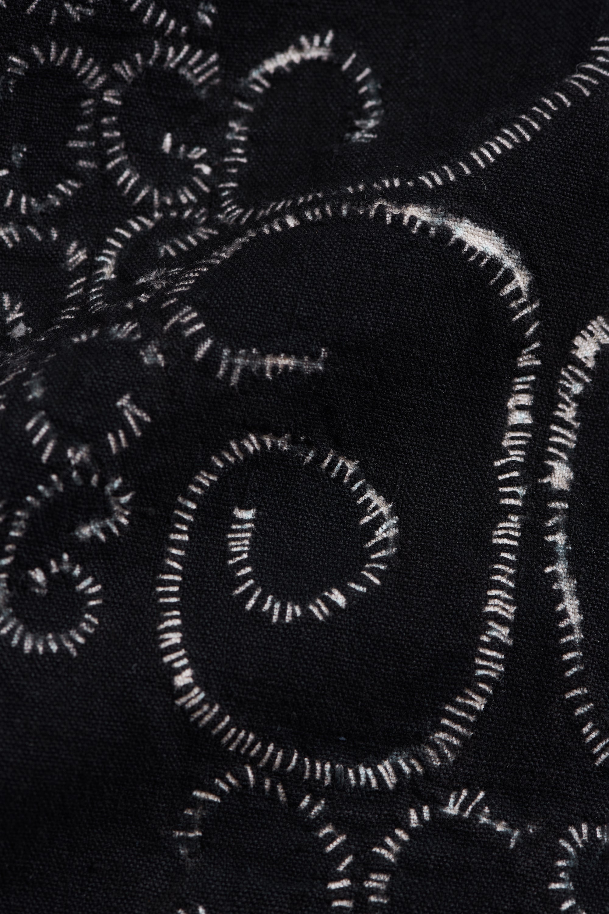 BLACK UNISEX SHIRT