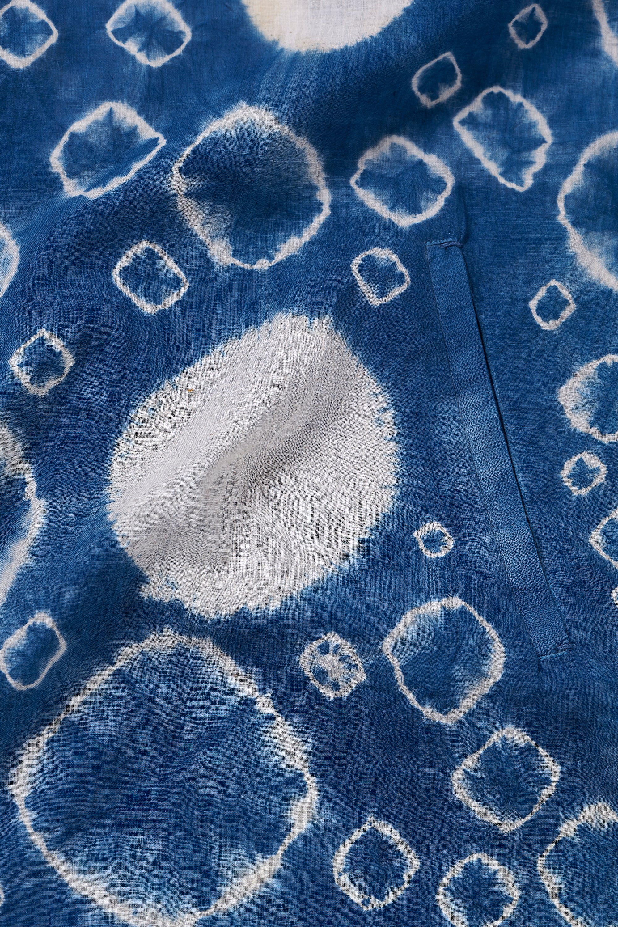 MEDIUM INDIGO KIMONO SLEEVE SHIBORI SHIRT