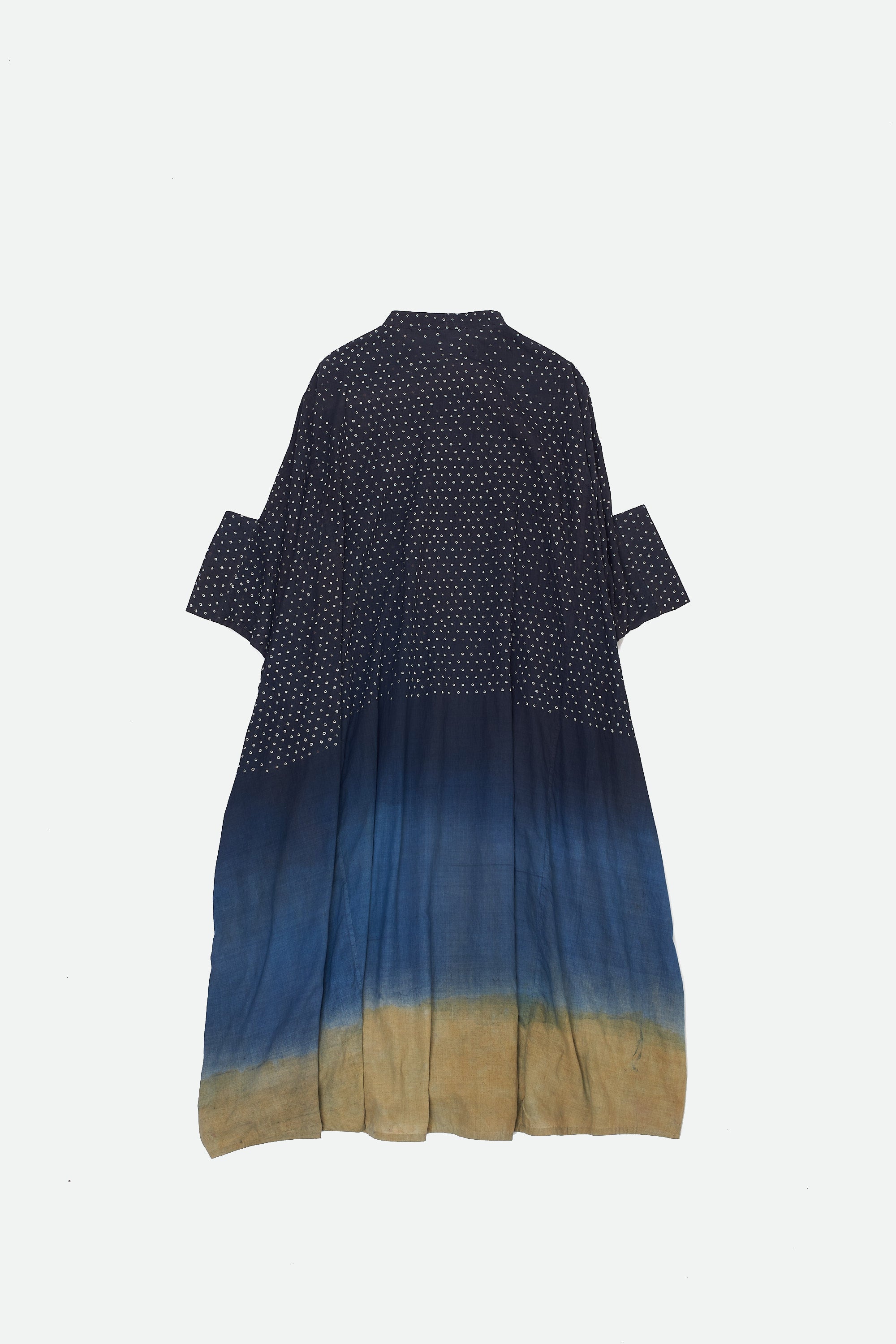 MIDNIGHT INDIGO COLOUR BLOCKED KAFTAN FEATURING MINIATURE BANDHANI