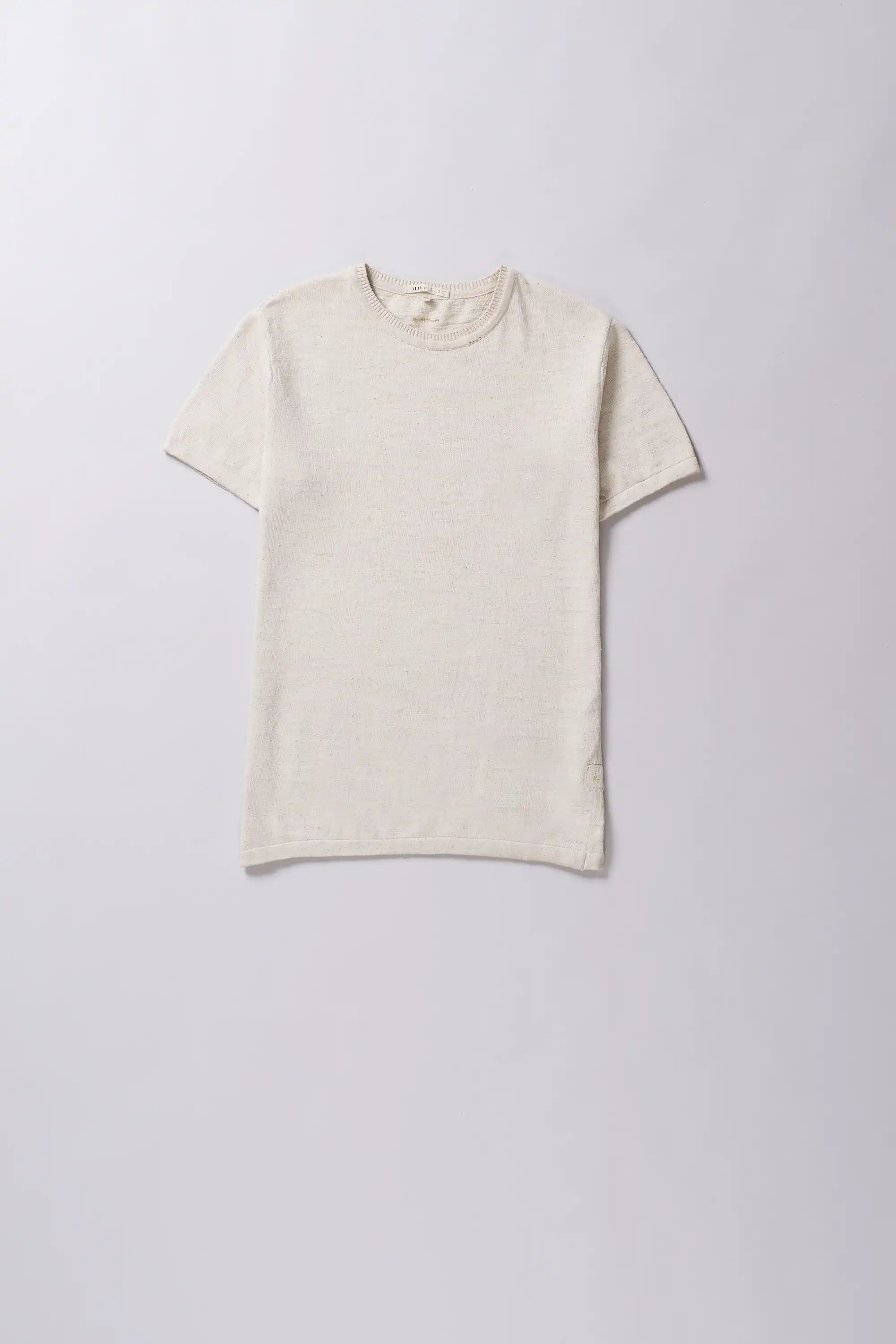 Cotton ecru t-shirt with hand detail
