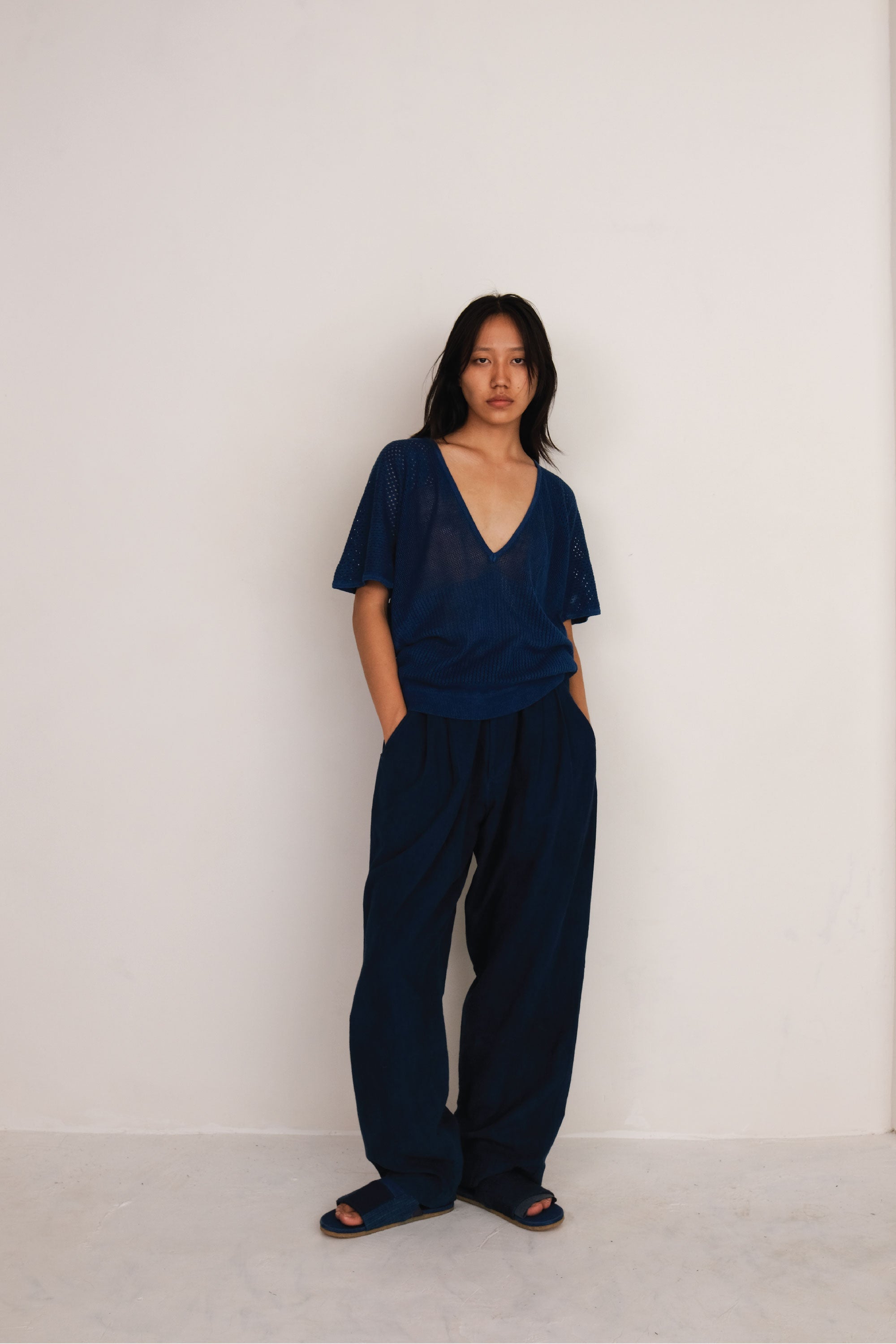 Women'S Plunge Neck T-Shirt in Indigo