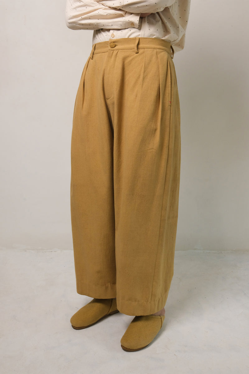 FLAXEN YELLOW PLEATED TROUSERS