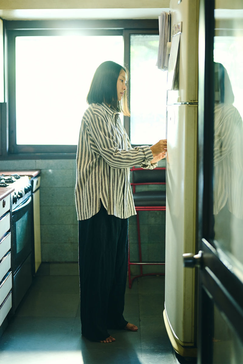 BLACK LINEN PLEATED PANTS