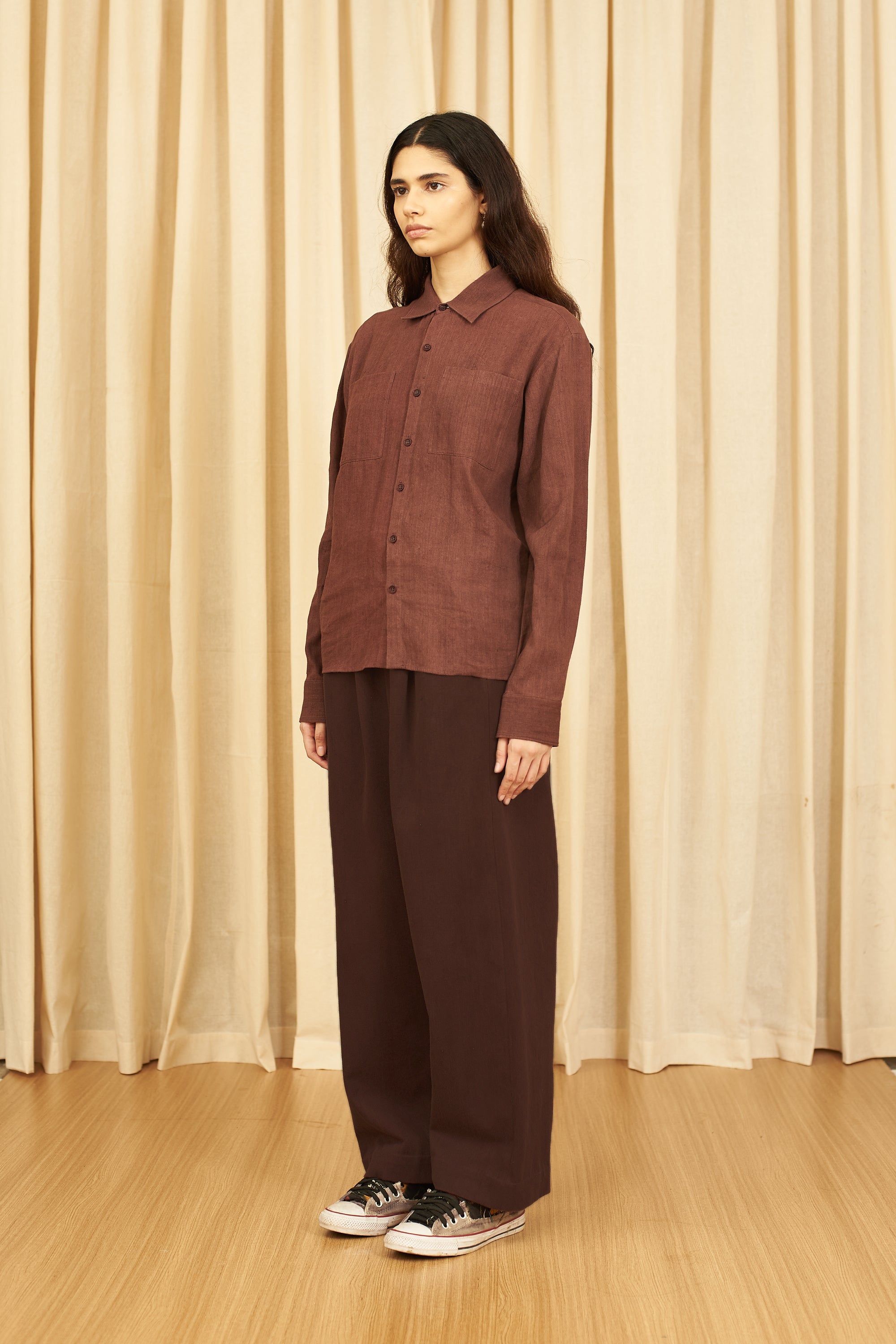 BURNT UMBER HANDSPUN DENIM PLEATED TROUSER