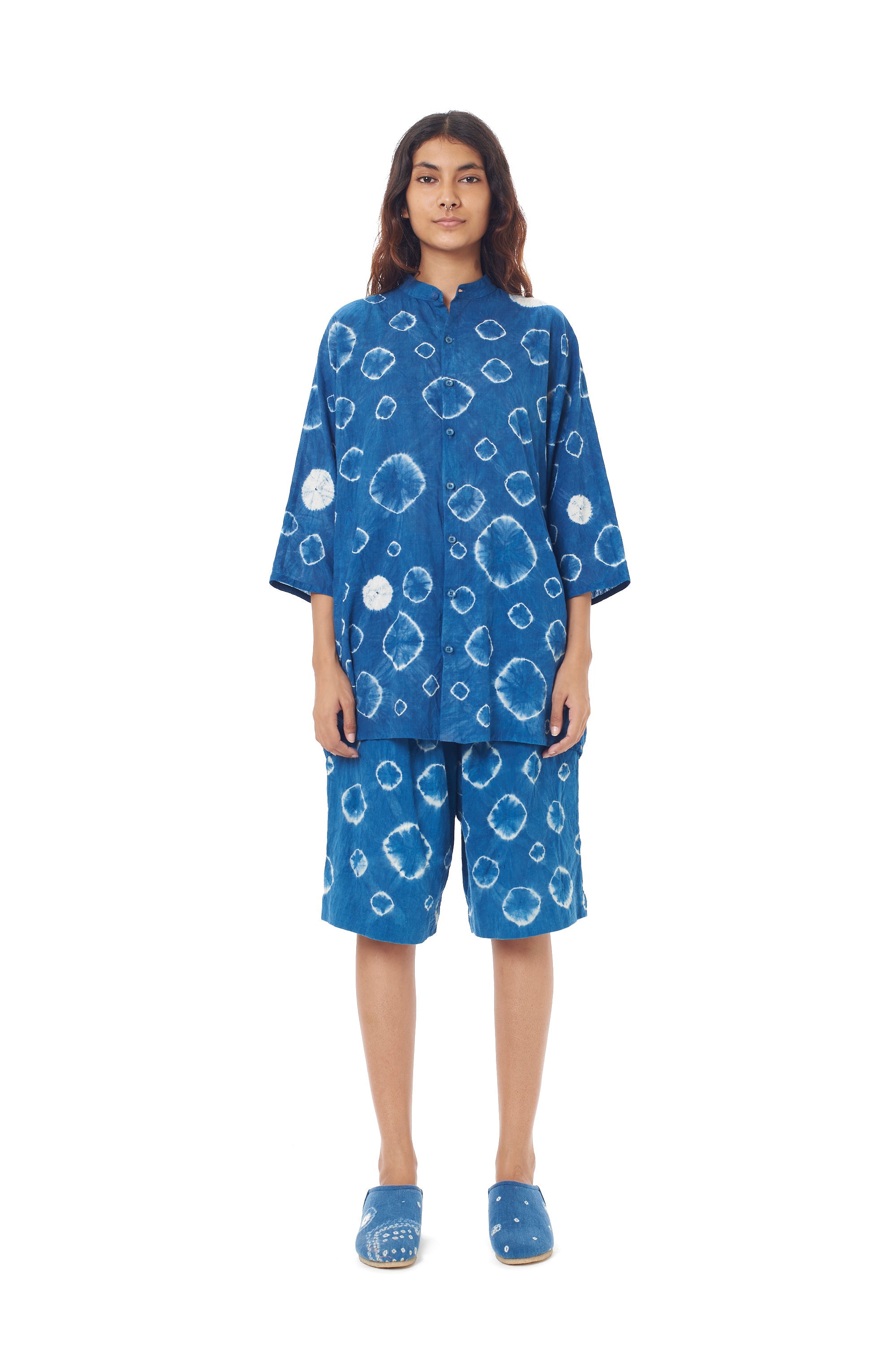 MEDIUM INDIGO KIMONO SLEEVE SHIBORI SHIRT