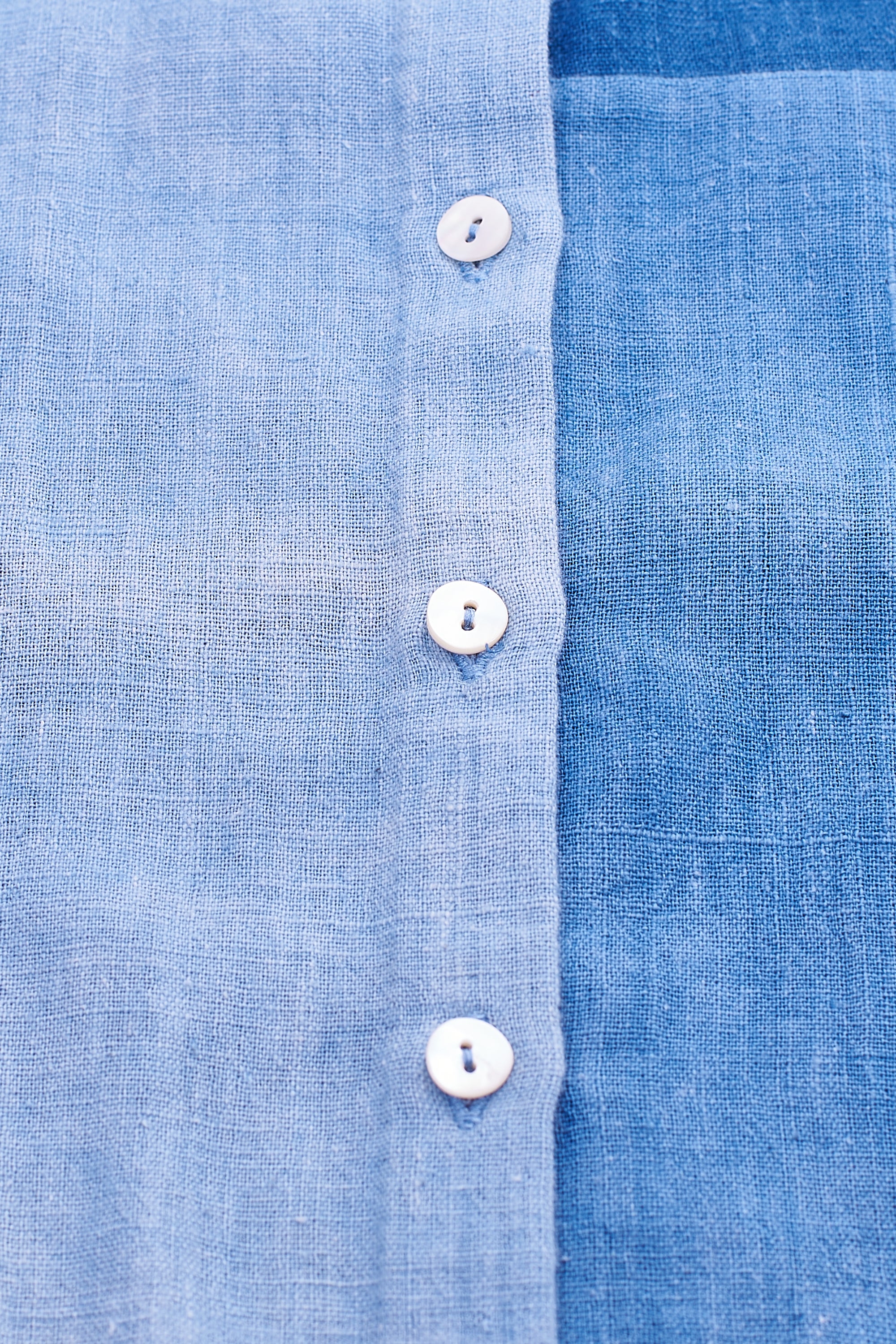 COTTON SHIRT IN SHADES OF INDIGO